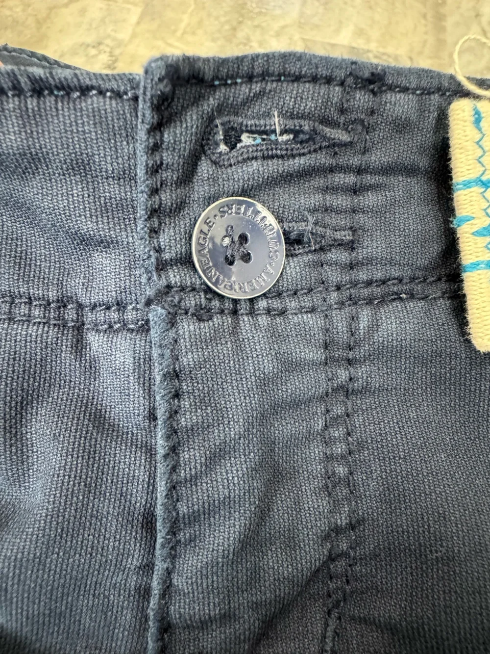 Y2K American Eagle Outfitters Navy Mini Shorts with Cream & Teal Belt